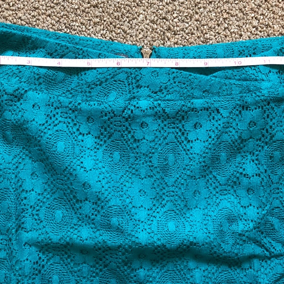 VOlcom Skirt - Picture 3 of 5